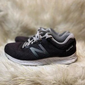 New Balance Women's Fresh Foam Arishi Sweatshirt sneaker